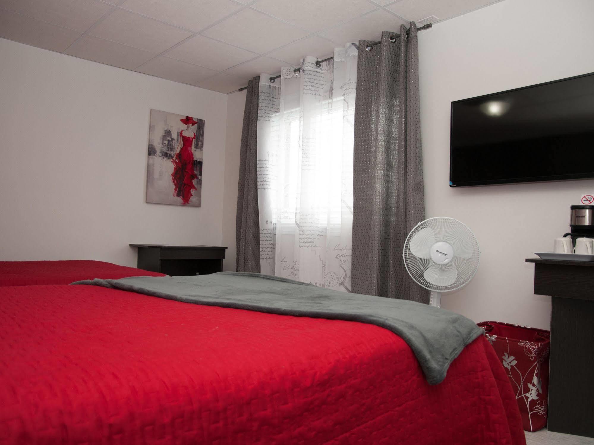 Hotel Le Plaza Ла-Бе Екстер'єр фото